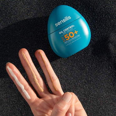 OIL CONTROL SPF50+ TL 40ML LIGHT SENSILIS