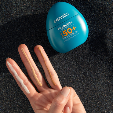 OIL CONTROL SPF50+ TL 40ML MEDIUM SENSILIS